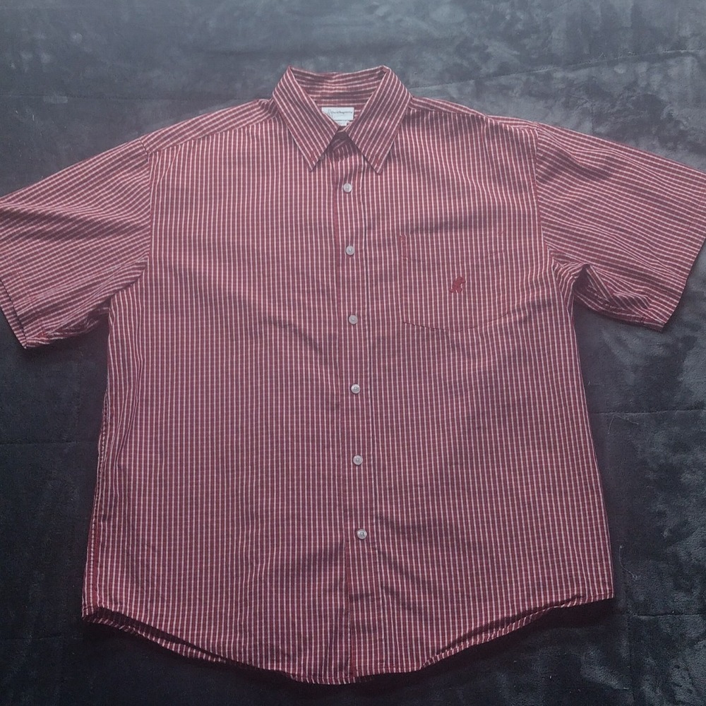 Disney World Mens Button Front Shirt Size Large Red Plaid Short Sleeve Logo